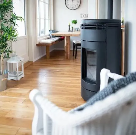 Holiday home Momare- Strandhaeuser Am Hainer - - Kleineseensucht - Seeschloesschen - Glueckskind *