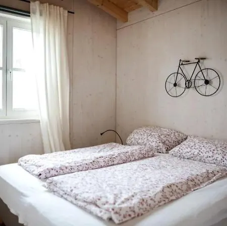 Holiday home Momare- Strandhaeuser Am Hainer - - Kleineseensucht - Seeschloesschen - Glueckskind Neukieritzsch
