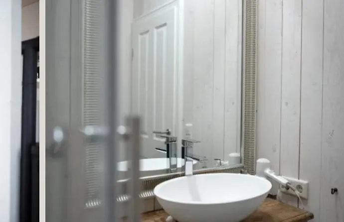 Momare- Strandhaeuser Am Hainer - - Kleineseensucht - Seeschloesschen - Glueckskind