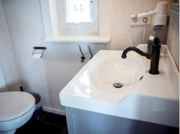 Holiday home Momare- Strandhaeuser Am Hainer - - Kleineseensucht - Seeschloesschen - Glueckskind Neukieritzsch